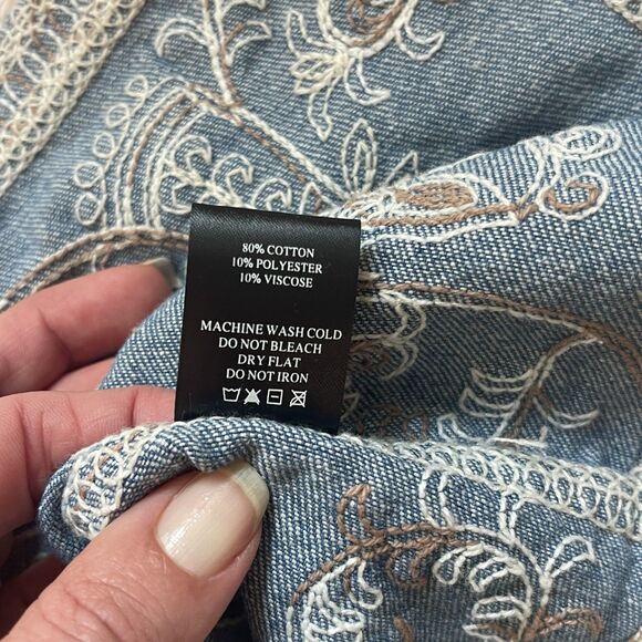 Indigo & Lace Boho Embroidered Denim Jacket Sz M Romantic Crochet Cottage Folksy - Picture 11 of 11